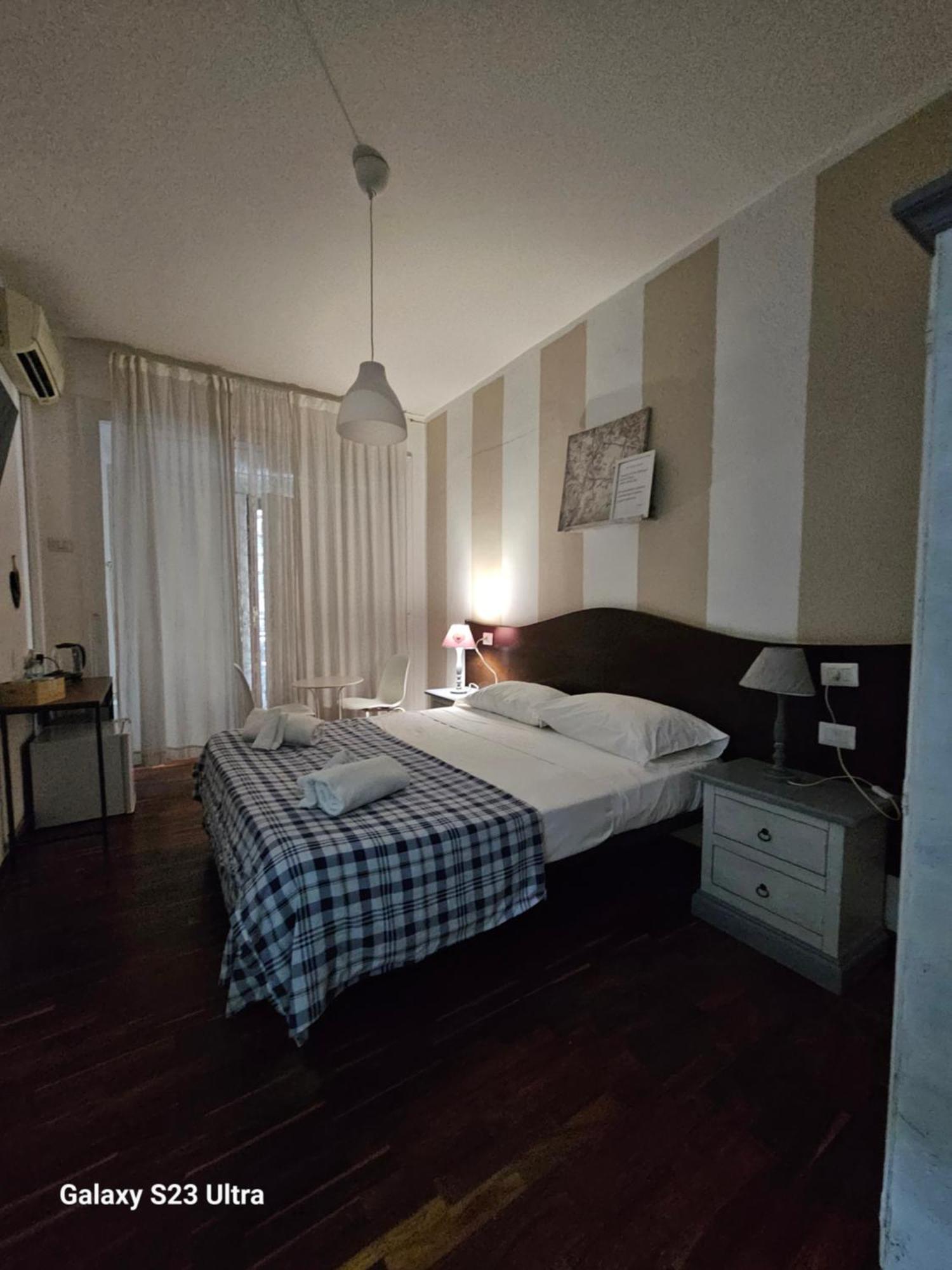 B&B Napoli Centrale Room&Jacuzzi Eksteriør billede