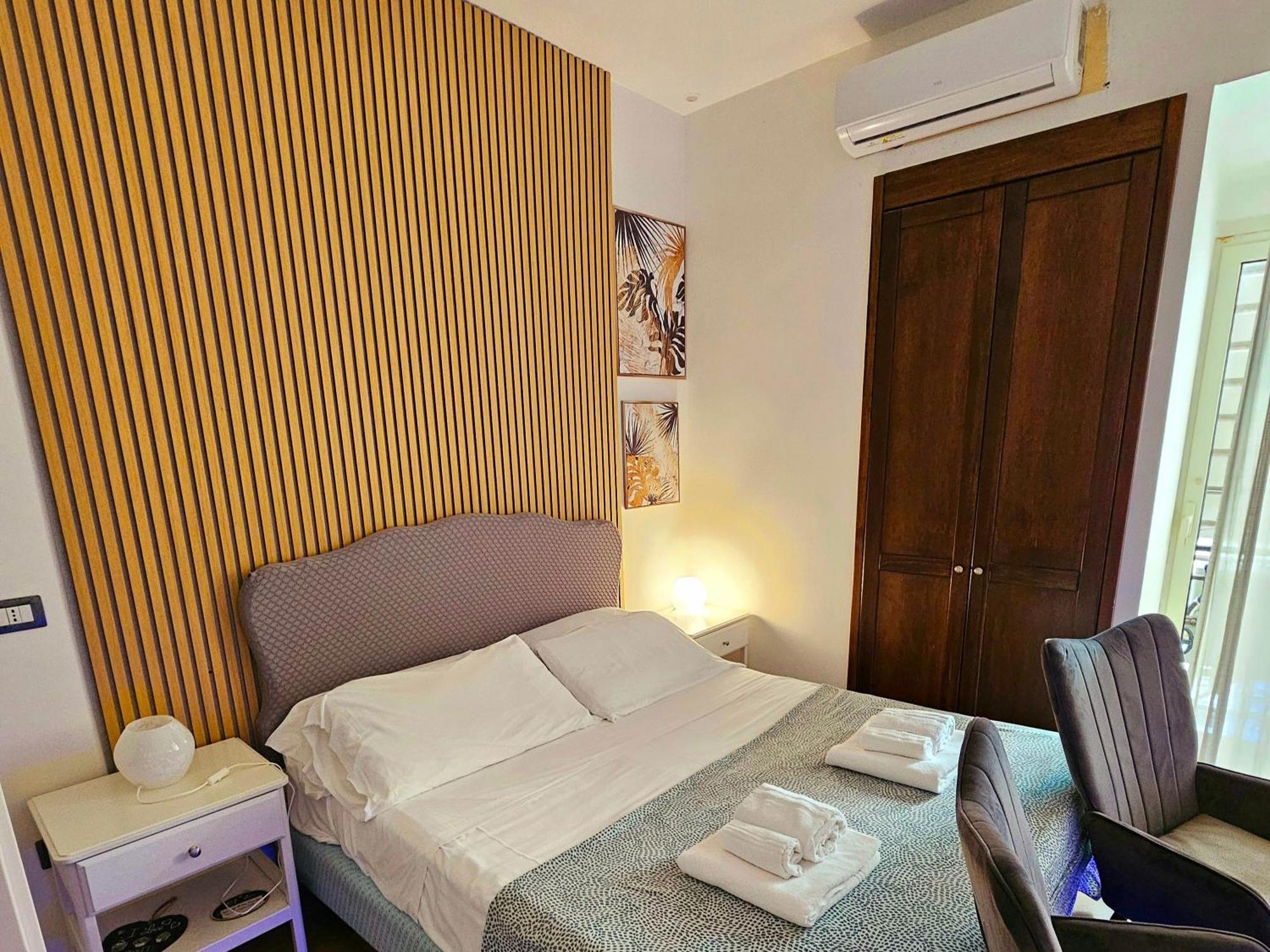 B&B Napoli Centrale Room&Jacuzzi Eksteriør billede