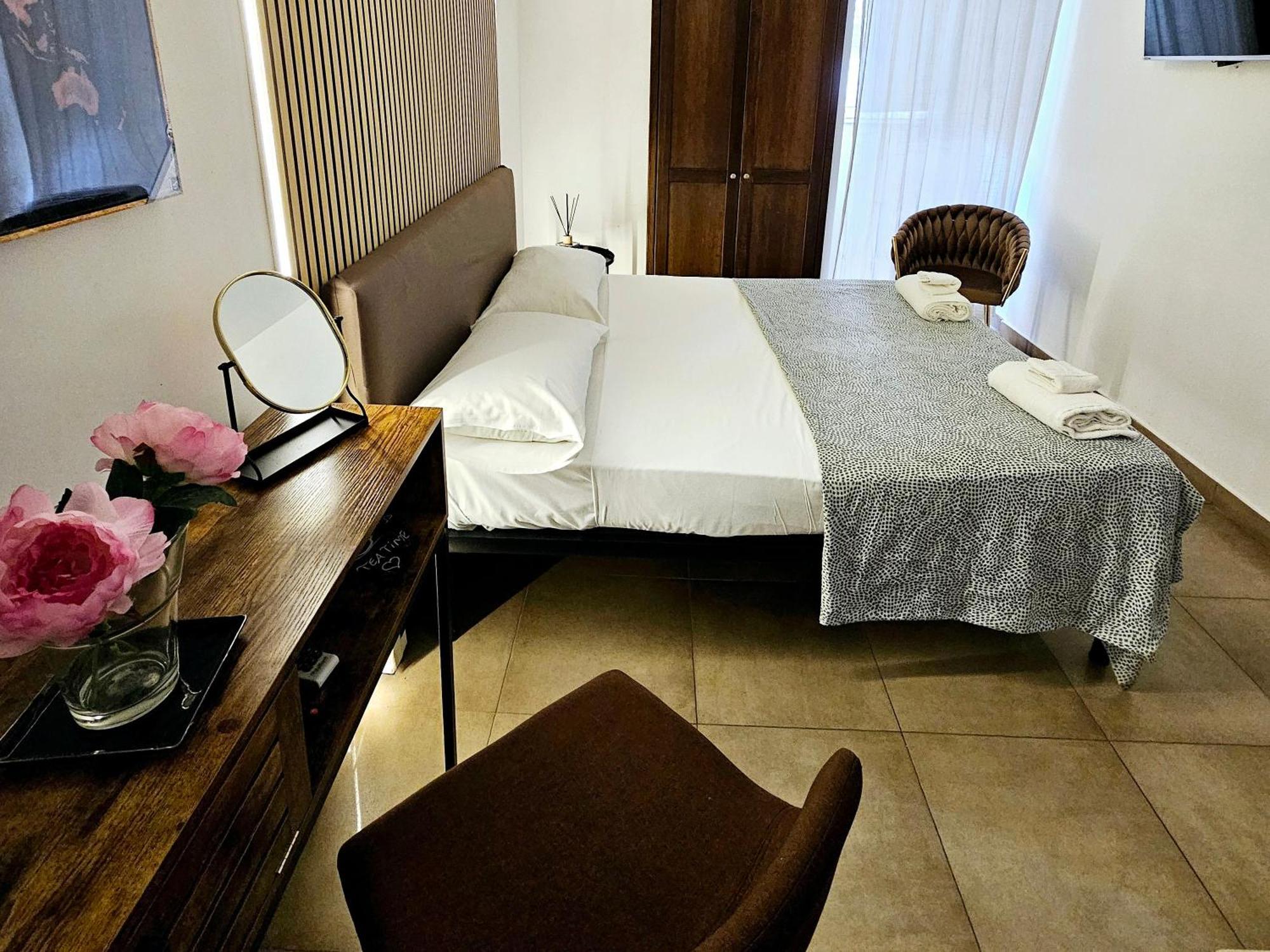 B&B Napoli Centrale Room&Jacuzzi Eksteriør billede