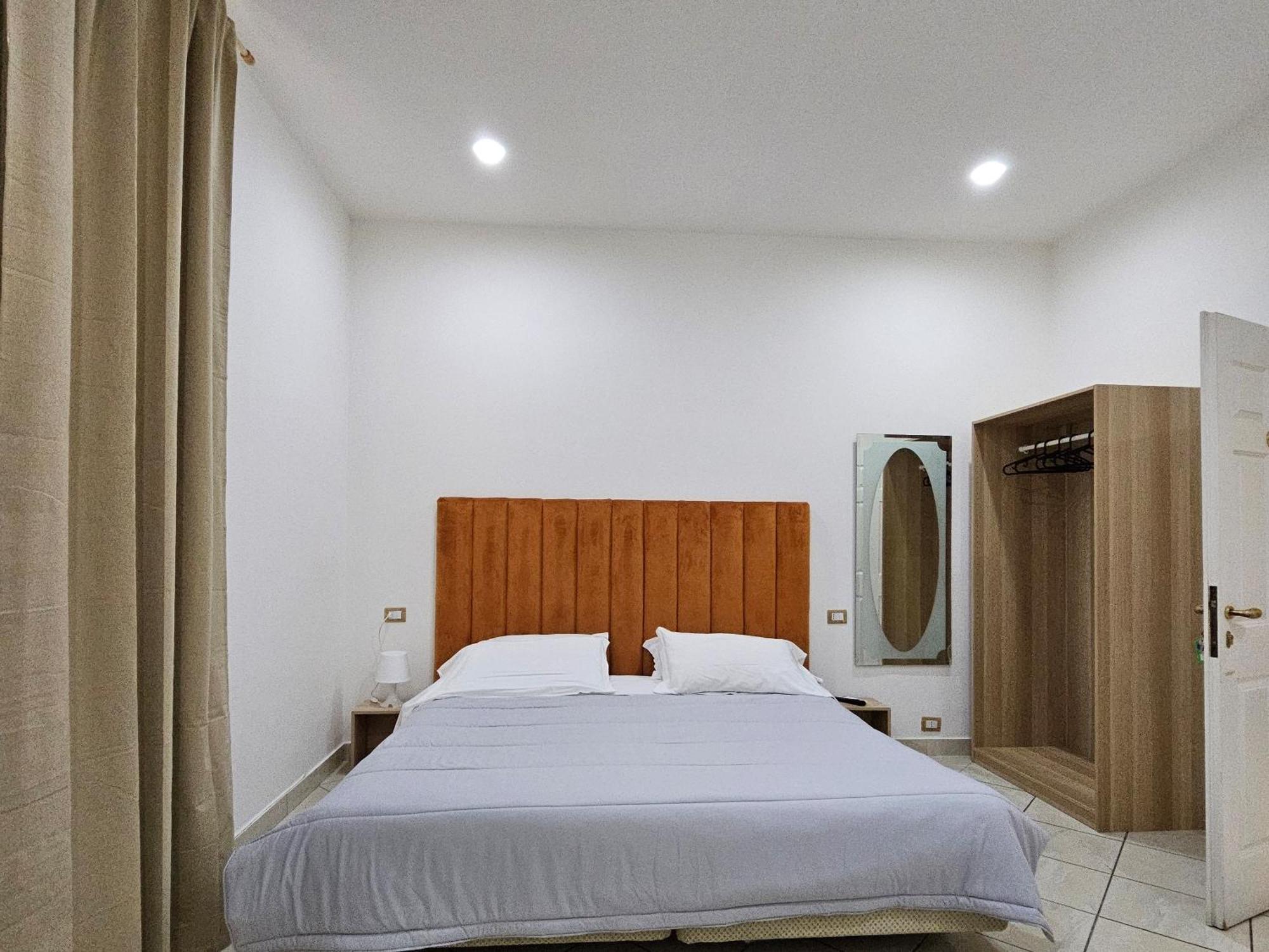B&B Napoli Centrale Room&Jacuzzi Eksteriør billede