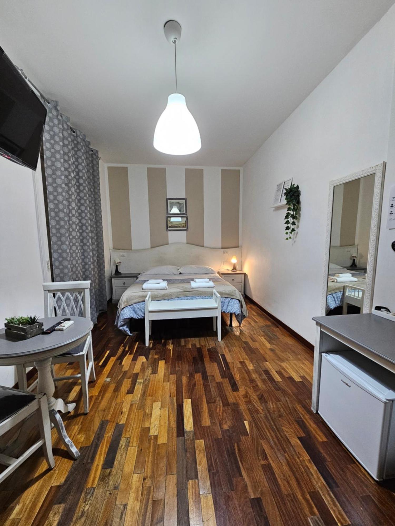 B&B Napoli Centrale Room&Jacuzzi Eksteriør billede
