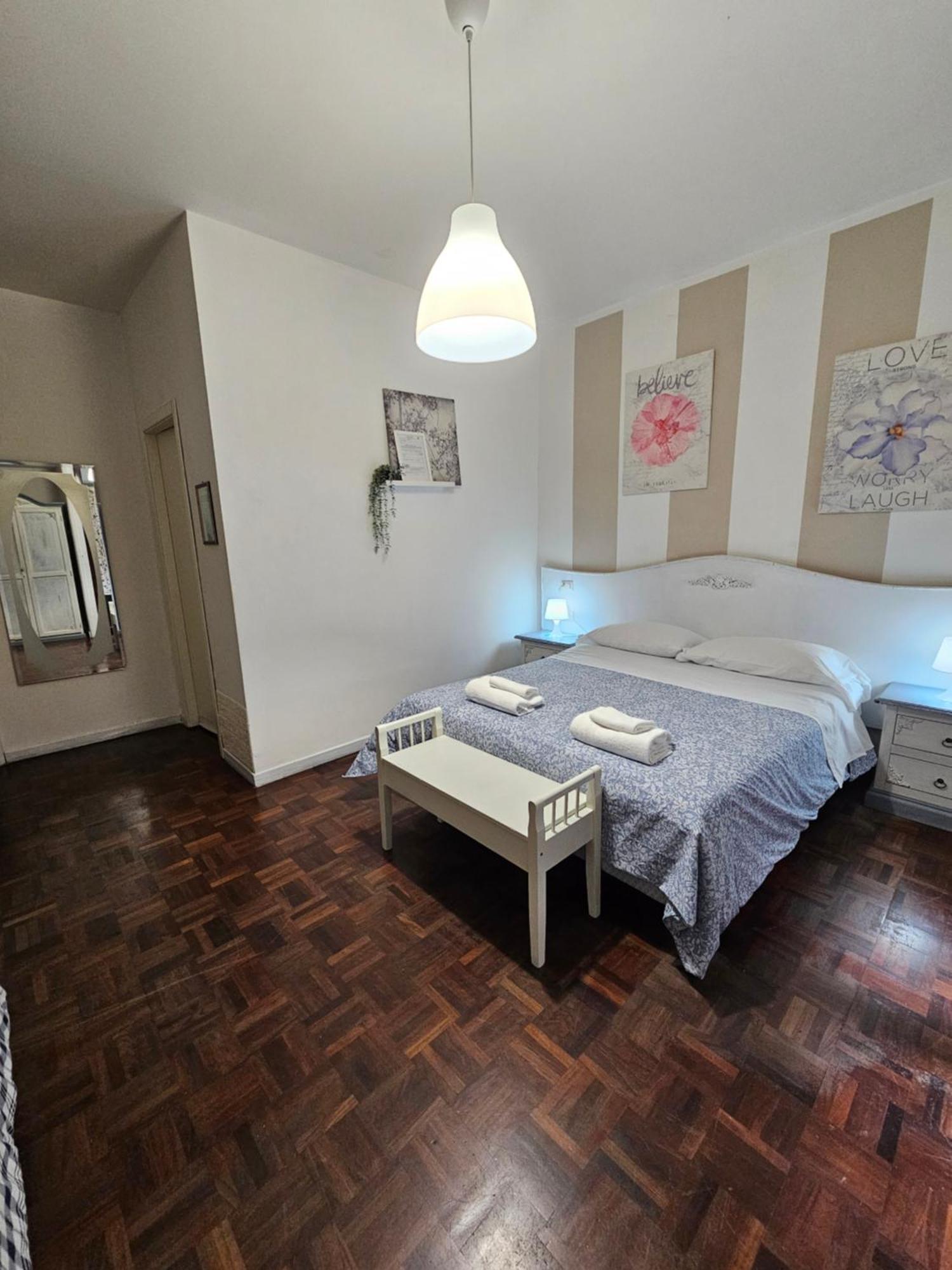 B&B Napoli Centrale Room&Jacuzzi Eksteriør billede