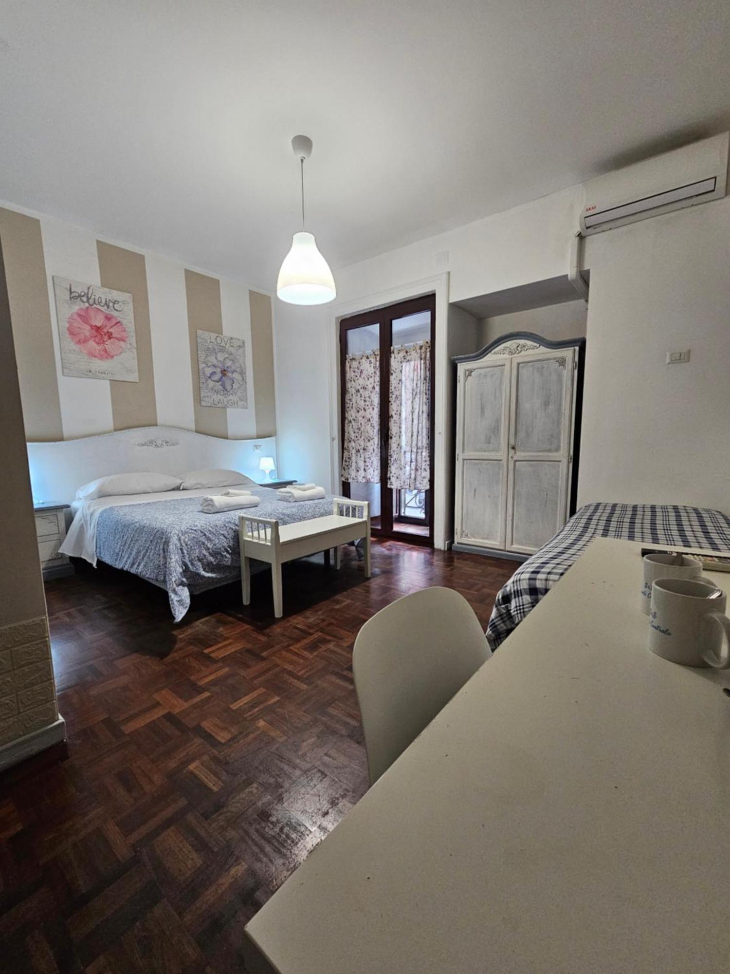 B&B Napoli Centrale Room&Jacuzzi Eksteriør billede